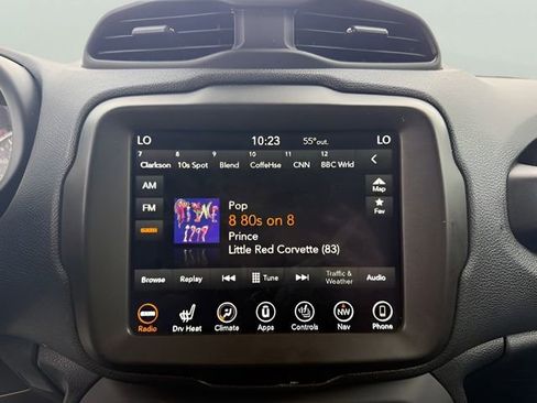 Used 2019 Jeep Renegade Limited w/ UConnect 8.4 Nav Group AWD/4WD image 14