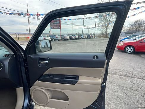 Used 2014 Jeep Patriot Sport w/ Power Value Group FWD image 29