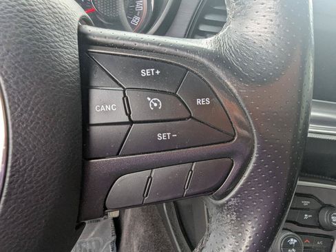 Used 2018 Dodge Challenger SXT w/ Blacktop Package RWD image 15