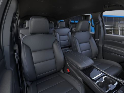 New 2026 Chevrolet Traverse LT w/ Enhanced Driving Package FWD image 17