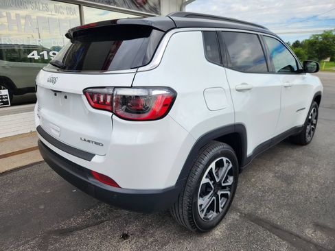 Used 2024 Jeep Compass Limited AWD/4WD image 3