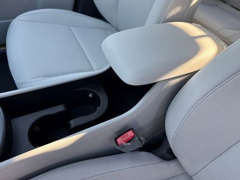 New 2026 Hyundai Kona SE image 25