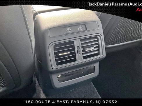 Used 2025 Audi Q5 Premium w/ Convenience Package image 22