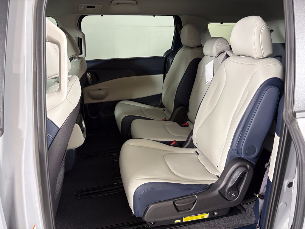 New 2026 Kia Carnival EX FWD image 39
