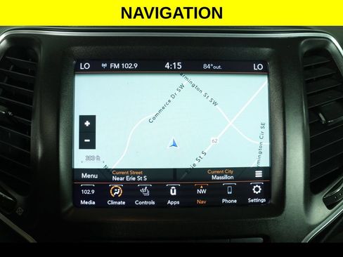 Used 2021 Jeep Cherokee Trailhawk w/ Sun, Sound & Nav Group AWD/4WD image 8