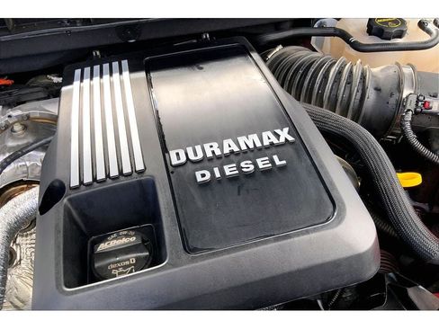 Used 2025 Chevrolet Suburban High Country AWD/4WD image 35