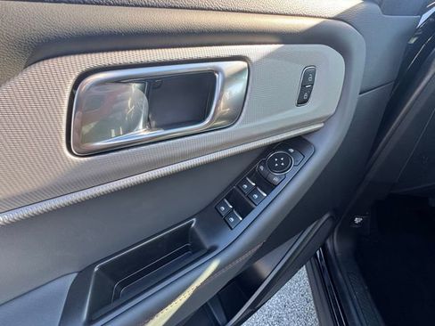 New 2026 Ford Explorer Active image 23