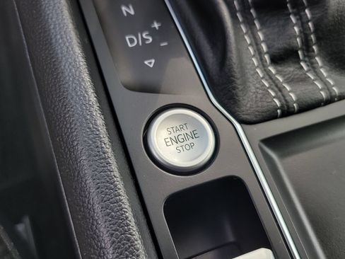 Used 2023 Volkswagen Atlas Cross Sport SE FWD image 24