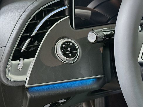 New 2025 Mercedes-Benz E 450 4MATIC Sedan image 10