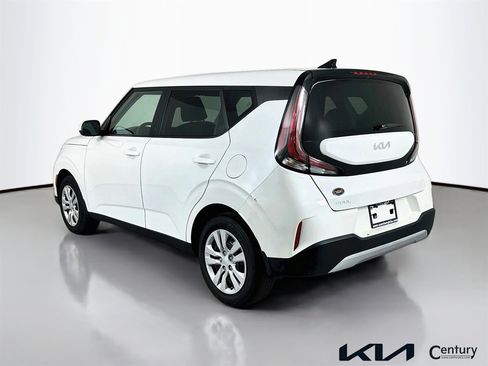 Certified 2024 Kia Soul LX image 7