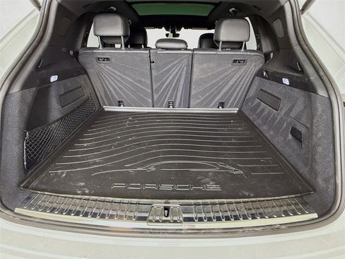 Used 2023 Porsche Cayenne image 28