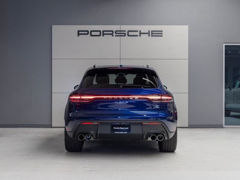 Certified 2025 Porsche Macan S image 6