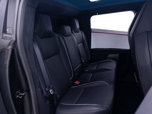 Used 2024 Tesla Cybertruck AWD Crew Cab image 36