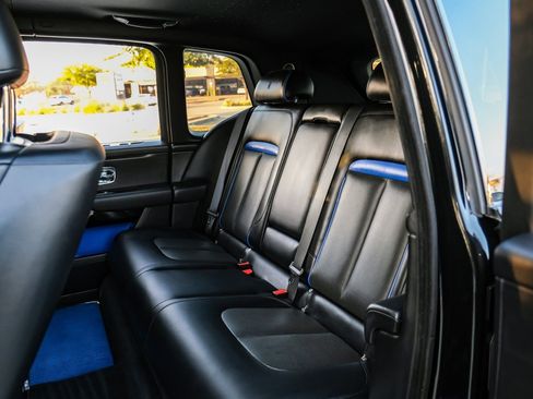 Used 2021 Rolls-Royce Cullinan AWD/4WD image 41