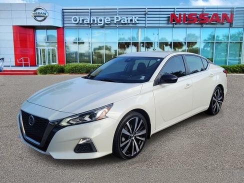 Used 2022 Nissan Altima 2.5 SR FWD image 4