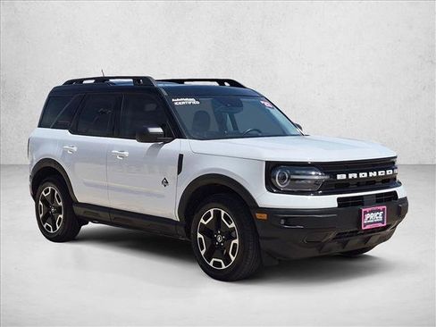 Used 2023 Ford Bronco Sport Outer Banks w/ Tech Package AWD/4WD image 3