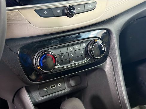 Used 2023 Buick Encore GX Preferred w/ Cold Weather Comfort Package FWD image 17