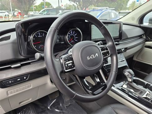 Certified 2024 Kia Carnival EX image 14