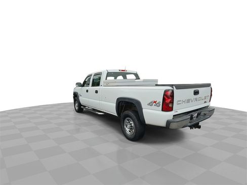 Used 2006 Chevrolet Silverado 2500 LS w/ Skid Plate Package image 7