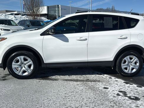 Used 2015 Toyota RAV4 LE image 12