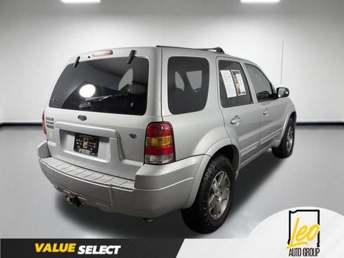 Used 2005 Ford Escape Limited FWD image 10