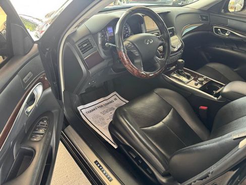 Used 2019 INFINITI Q70 L 3.7 RWD image 10
