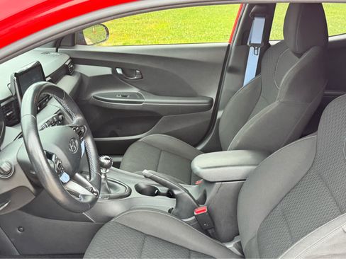 Used 2020 Hyundai Veloster N w/ Performance Package FWD image 9