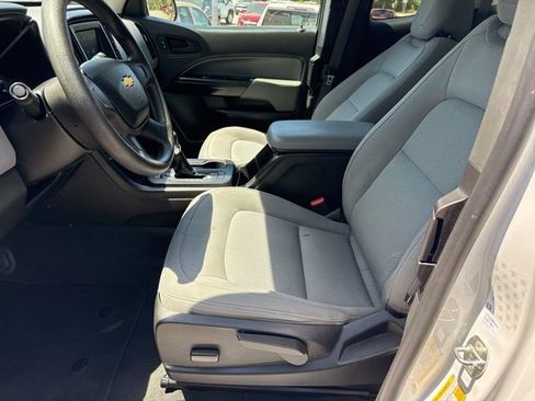 Used 2022 Chevrolet Colorado W/T RWD image 10