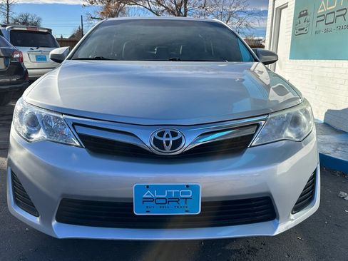 Used 2012 Toyota Camry LE FWD image 6