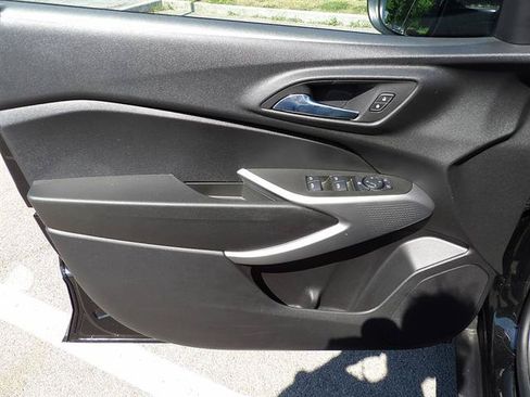 Certified 2024 Chevrolet Trax LS FWD image 11