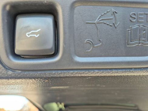 Used 2024 Ford Expedition Limited image 15