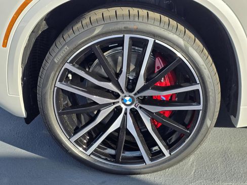 New 2026 BMW X5 xDrive40i w/ M Sport Package image 7