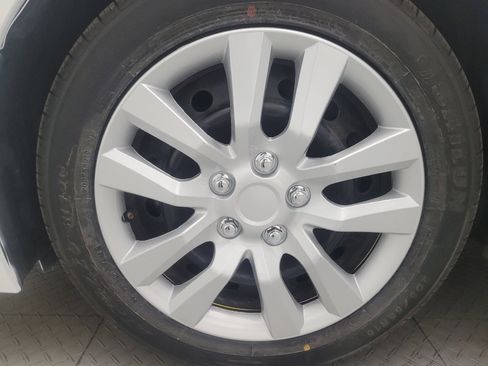 Used 2024 Toyota Corolla LE FWD image 31