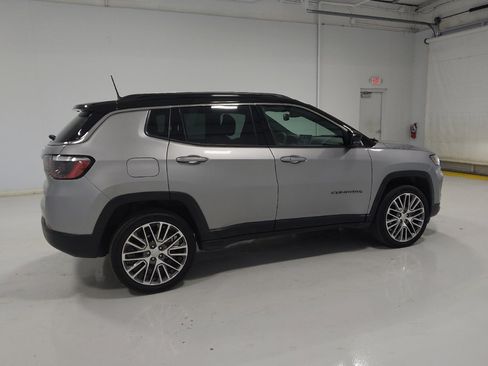Used 2023 Jeep Compass Limited w/ Elite Group AWD/4WD image 10