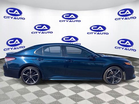 Used 2019 Toyota Camry XSE image 2