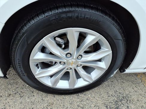 Used 2024 Chevrolet Malibu LT image 8