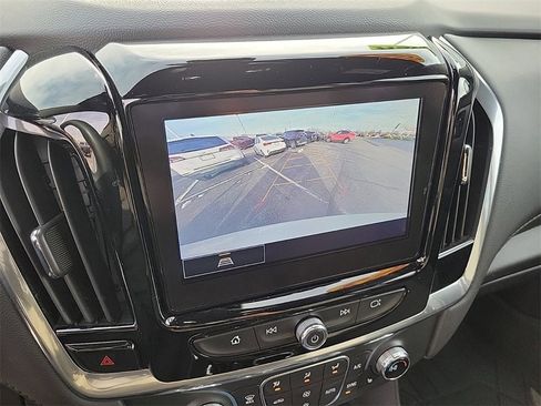 Used 2023 Chevrolet Traverse LT image 27