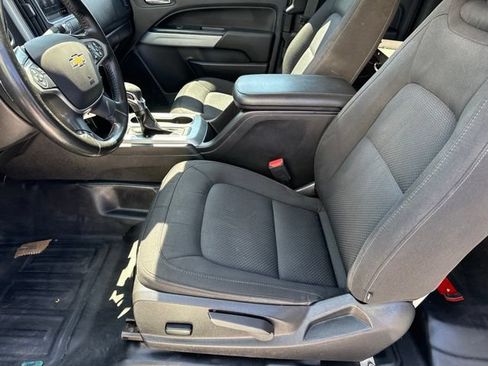 Used 2022 Chevrolet Colorado LT w/ Fleet Safety Package RWD image 10