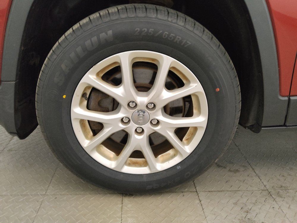 Used 2014 Jeep Cherokee Latitude AWD/4WD image 31