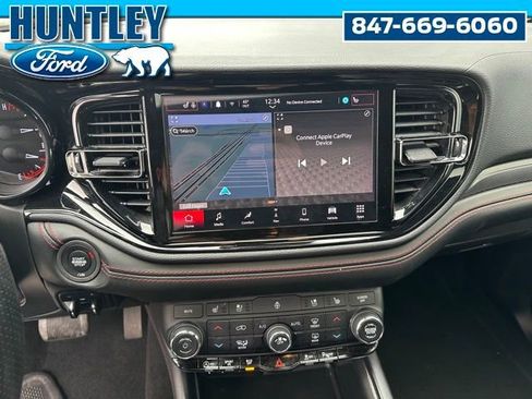 Used 2023 Dodge Durango GT image 25