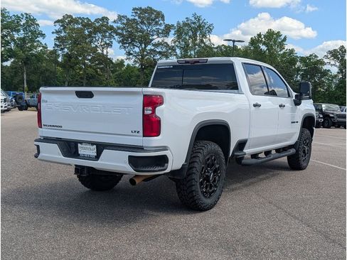 Used 2022 Chevrolet Silverado 3500 LTZ w/ LTZ Plus Package AWD/4WD image 10