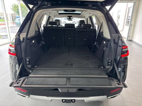 Used 2025 BMW X7 xDrive40i w/ Premium Package AWD/4WD image 11