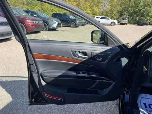 Used 2016 Kia K900 Luxury w/ VIP Plus Package image 11