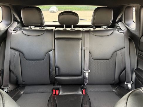 Used 2025 Jeep Compass Trailhawk w/ Trailer Tow Group image 37