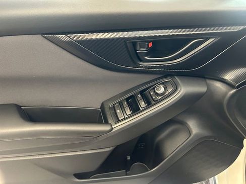 Used 2020 Subaru Crosstrek 2.0i Premium image 11