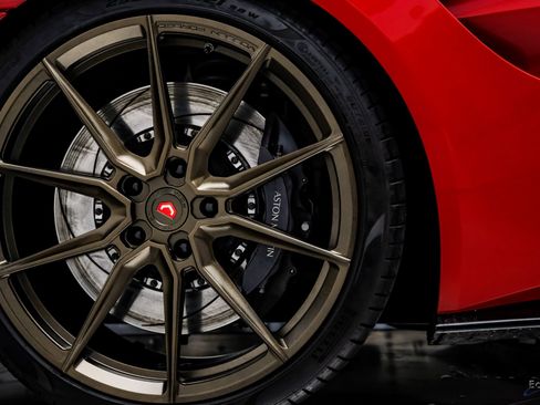 Used 2019 Aston Martin V8 Vantage Coupe image 89