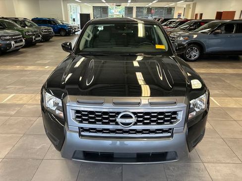 Used 2025 Nissan Frontier SV AWD/4WD image 16