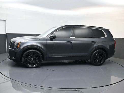 Used 2022 Kia Telluride EX w/ EX Premium Package image 6
