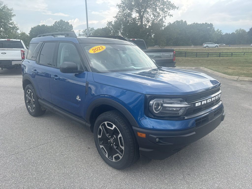 Certified 2023 Ford Bronco Sport Outer Banks w/ Tech Package AWD/4WD image 3