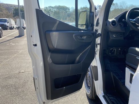 New 2025 Mercedes-Benz Sprinter 2500 image 21